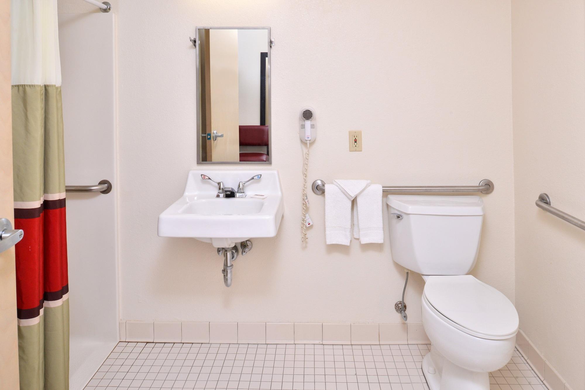 Red Roof Inn Sandusky - Milan Екстер'єр фото